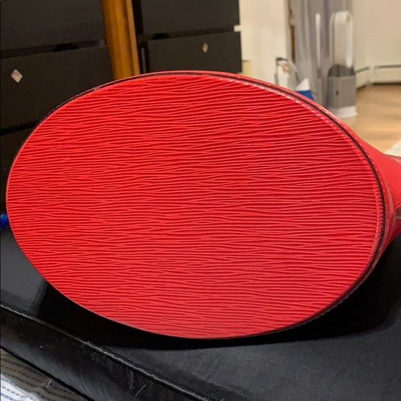 LV red shoulder bag (authentic) - Picture 4 of 14